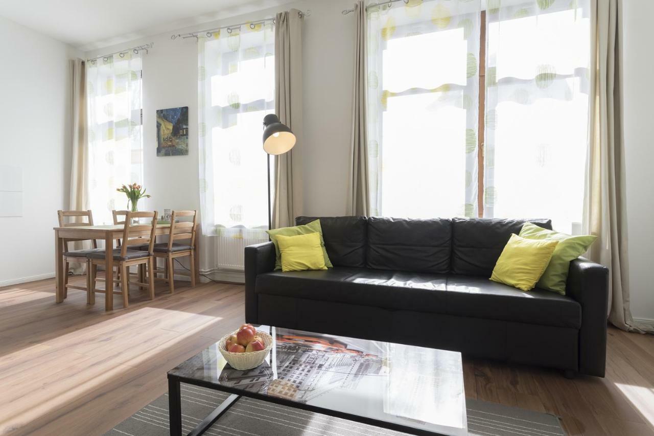Studio Apartment Niemetzstr 51 Berlin Exteriör bild