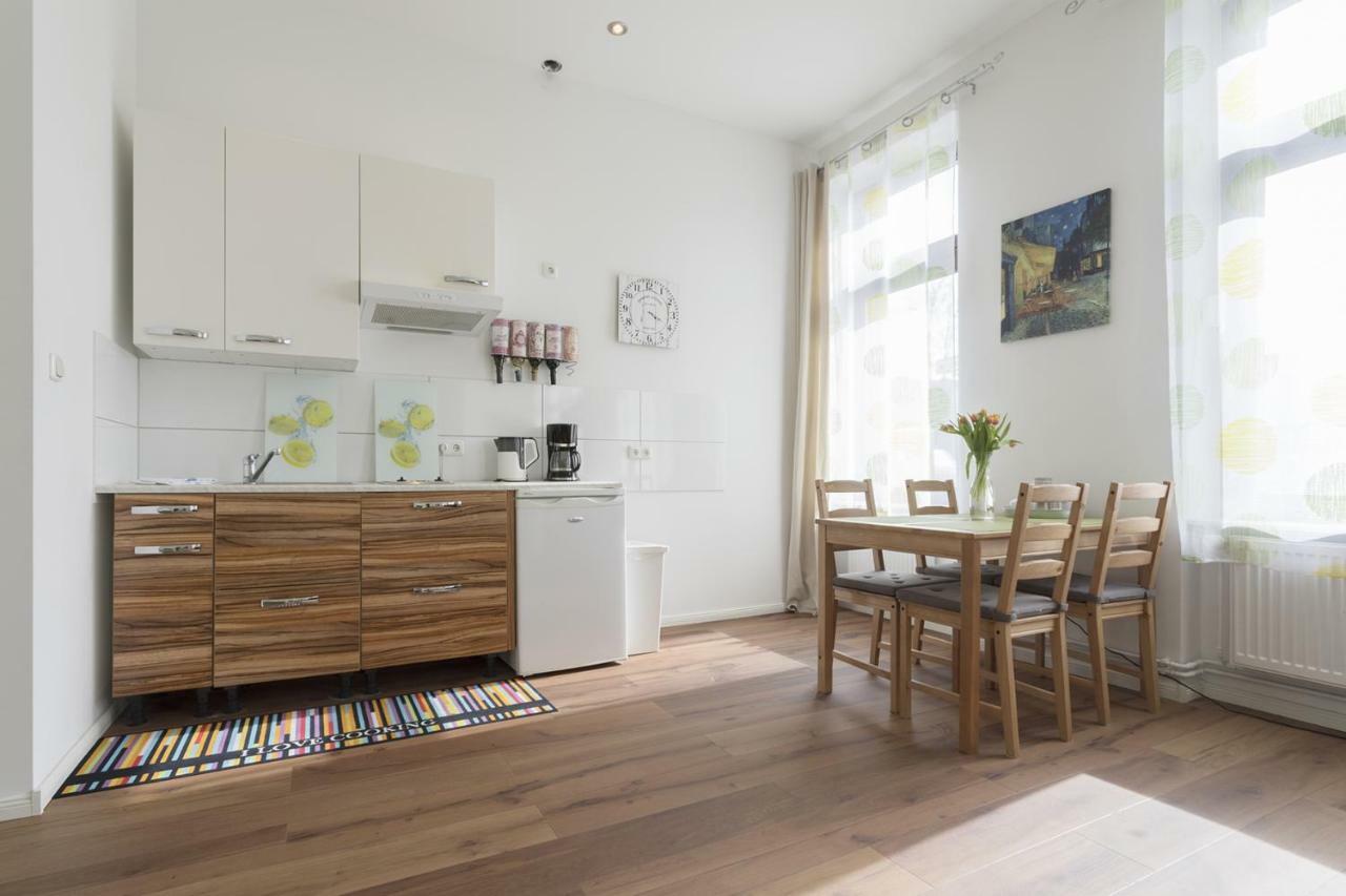 Studio Apartment Niemetzstr 51 Berlin Exteriör bild